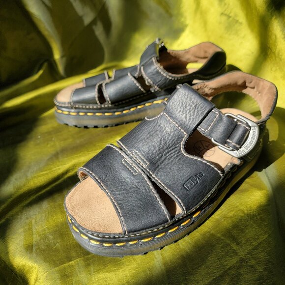 Vintage Dr.Martens Leather Buckle Sandals Made In England size 7 - Picture 1 of 5